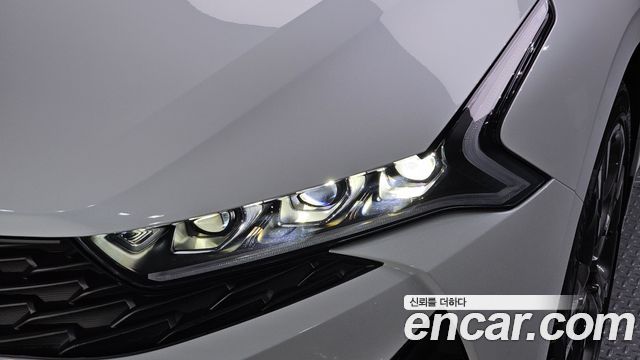 Kia K5 2023 — photo 8