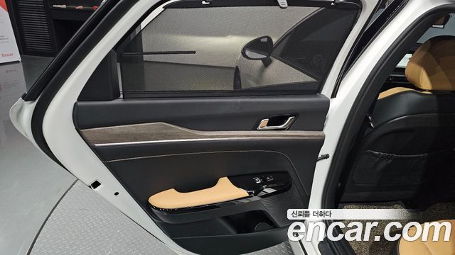 Kia K5 2023 — photo 15