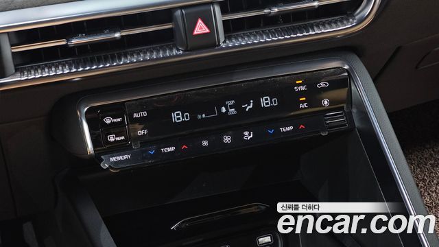 Kia K5 2023 — photo 30