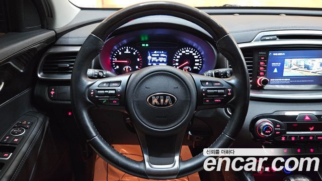 Kia Sorento 2016 — photo 13