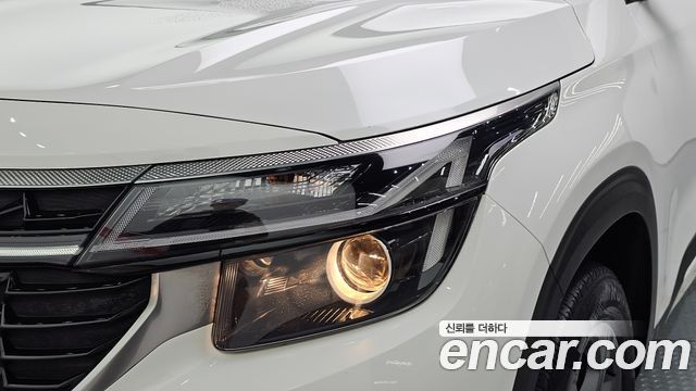 Kia Seltos 2023 — photo 8