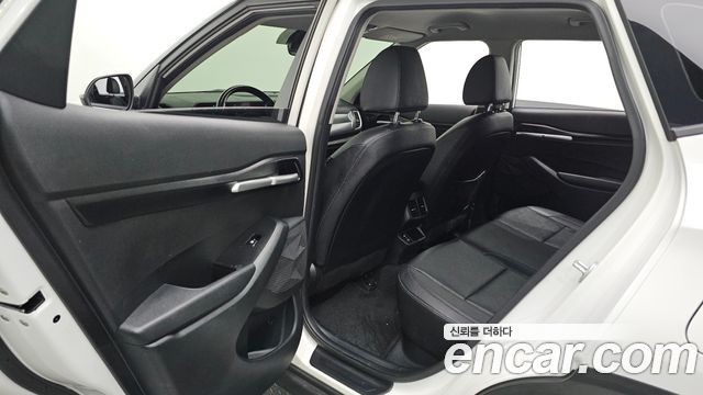 Kia Seltos 2023 — photo 16