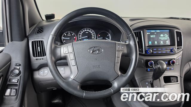 Hyundai Starex 2021 — photo 18