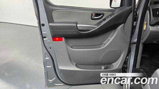 Hyundai Starex 2021 — photo 14