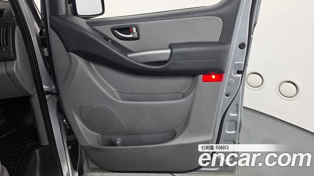 Hyundai Starex 2021 — photo 15