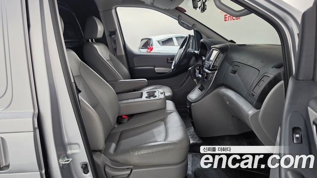 Hyundai Starex 2021 — photo 16