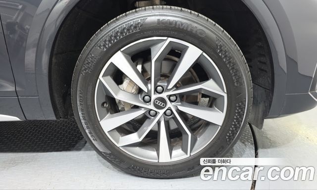 Audi Q5 2023 — photo 7