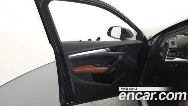 Audi Q5 2023 — photo 14