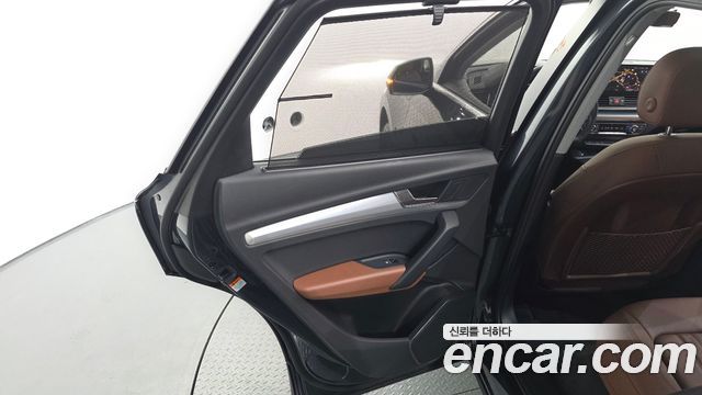 Audi Q5 2023 — photo 15