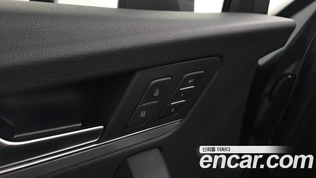 Audi Q5 2023 — photo 27