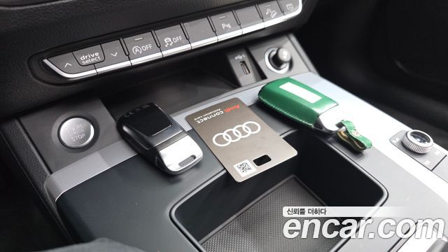 Audi Q5 2023 — photo 33