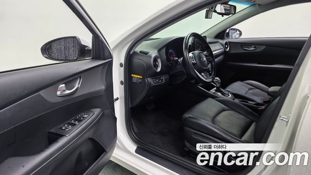 Kia K3 2020 — photo 11