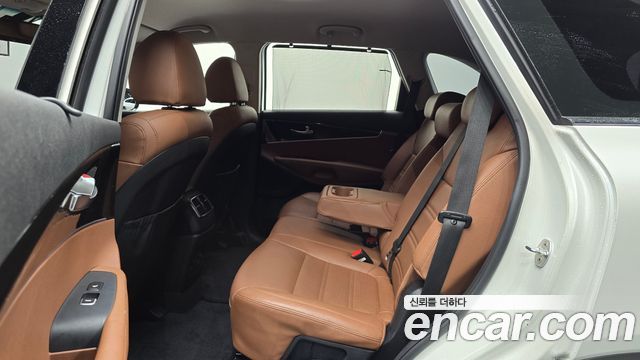 Kia Sorento 2019 — photo 11