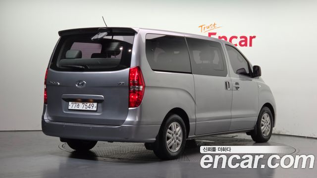 Hyundai Starex 2017 — photo 2