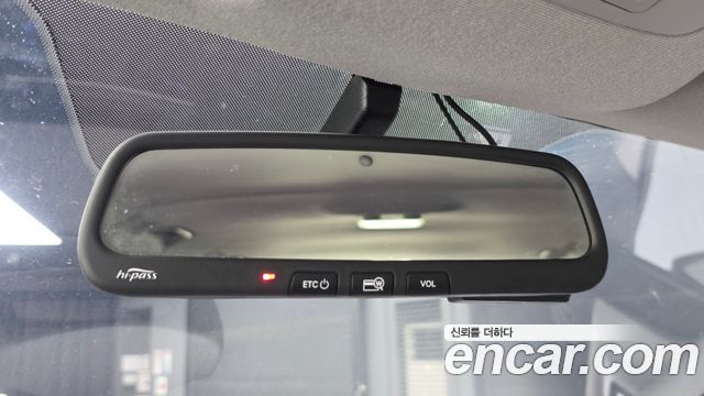 Hyundai Starex 2017 — photo 19