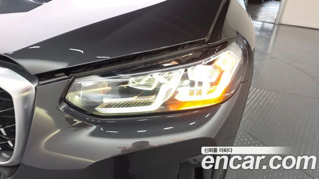 BMW X4 2022 — photo 8