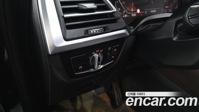 BMW X4 2022 — photo 36