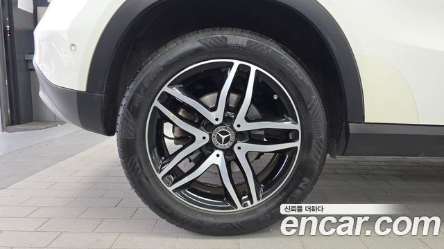 Mercedes-Benz GLA-Class 2019 — photo 5