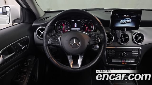 Mercedes-Benz GLA-Class 2019 — photo 19