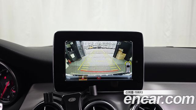 Mercedes-Benz GLA-Class 2019 — photo 21