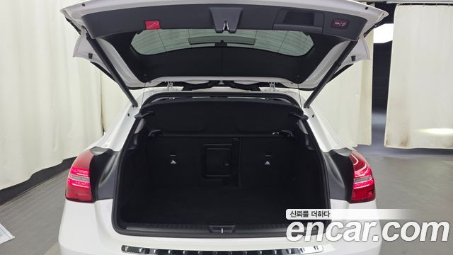 Mercedes-Benz GLA-Class 2019 — photo 26