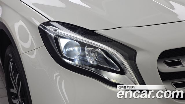 Mercedes-Benz GLA-Class 2019 — photo 8