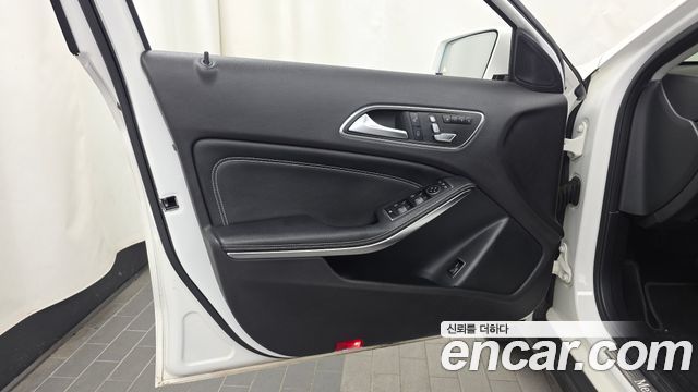 Mercedes-Benz GLA-Class 2019 — photo 14