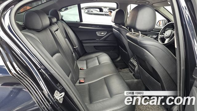 BMW 5-Series 2016 — photo 12