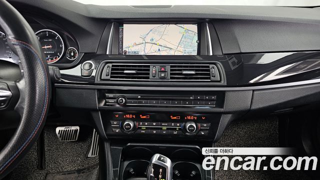 BMW 5-Series 2016 — photo 15