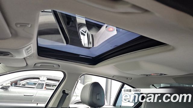 BMW 5-Series 2016 — photo 19