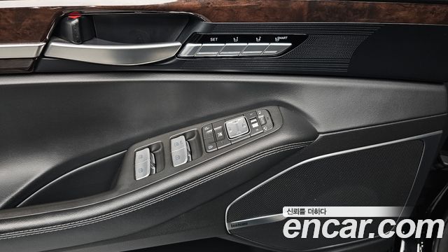 Genesis EQ900 2016 — photo 22