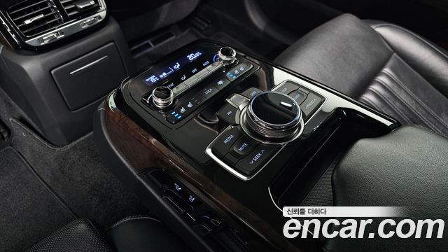 Genesis EQ900 2016 — photo 25