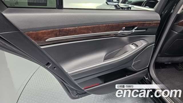 Genesis EQ900 2016 — photo 15