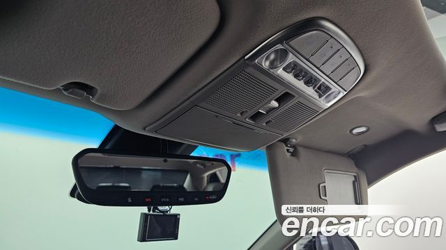 Genesis EQ900 2016 — photo 27