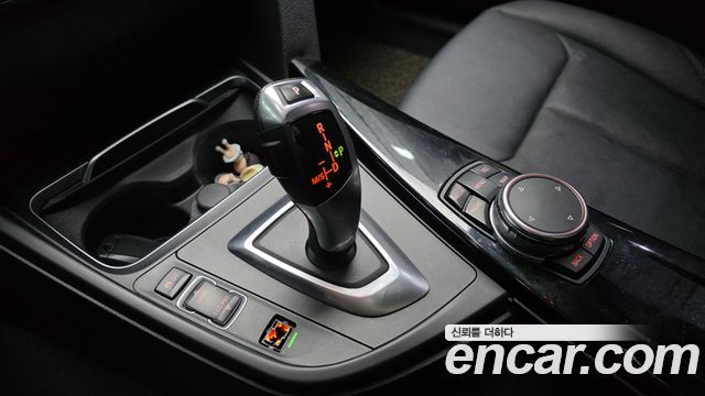 BMW 3-Series 2016 — photo 9