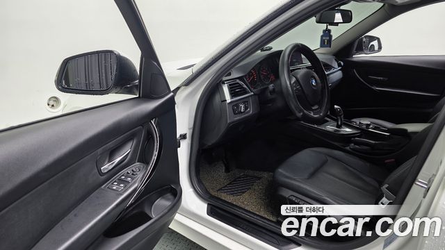BMW 3-Series 2016 — photo 13