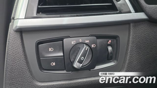 BMW 3-Series 2016 — photo 14