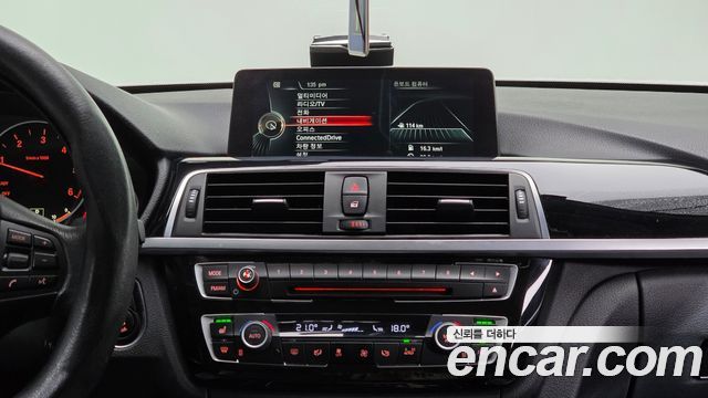 BMW 3-Series 2016 — photo 16