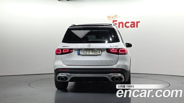 Mercedes-Benz GLB-Class 2021 — photo 4