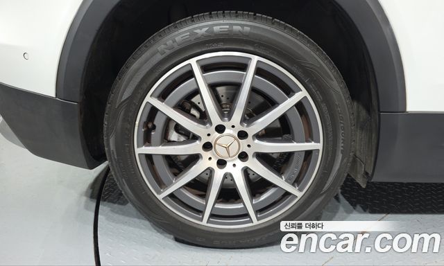 Mercedes-Benz GLB-Class 2021 — photo 5