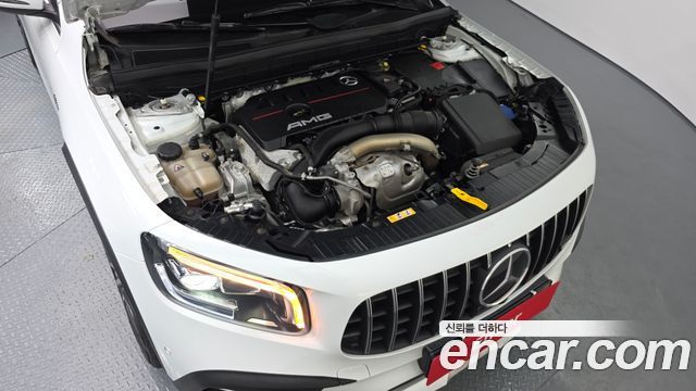 Mercedes-Benz GLB-Class 2021 — photo 6