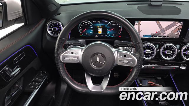 Mercedes-Benz GLB-Class 2021 — photo 19