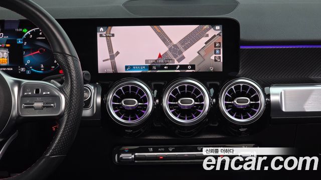 Mercedes-Benz GLB-Class 2021 — photo 20