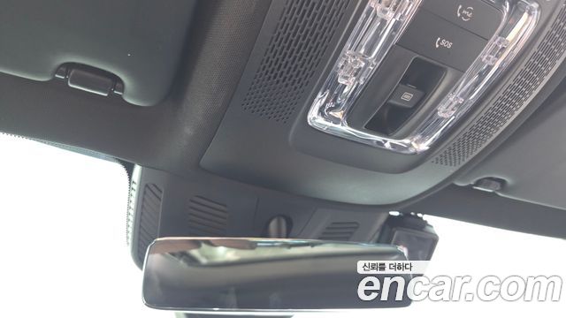 Mercedes-Benz GLB-Class 2021 — photo 25