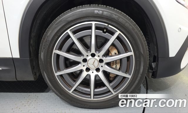 Mercedes-Benz GLB-Class 2021 — photo 7