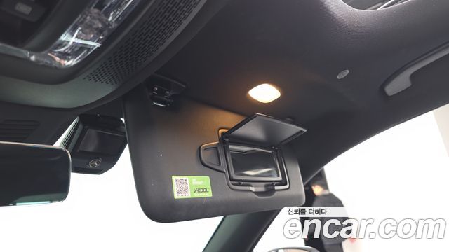 Mercedes-Benz GLB-Class 2021 — photo 32