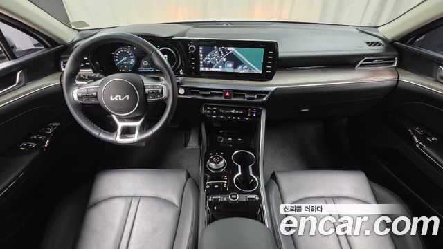 Kia K5 2023 — photo 10