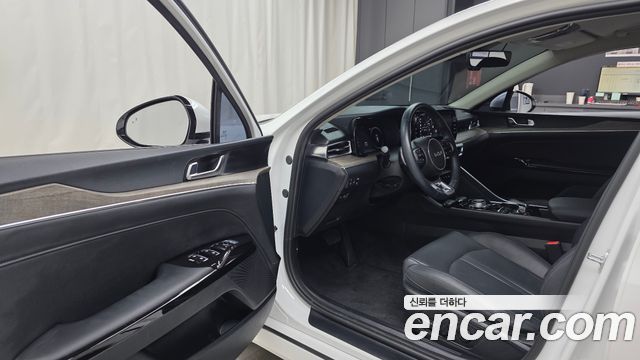 Kia K5 2023 — photo 13
