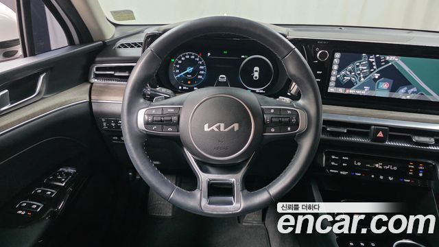 Kia K5 2023 — photo 20