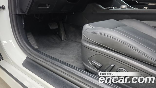 Kia K5 2023 — photo 23